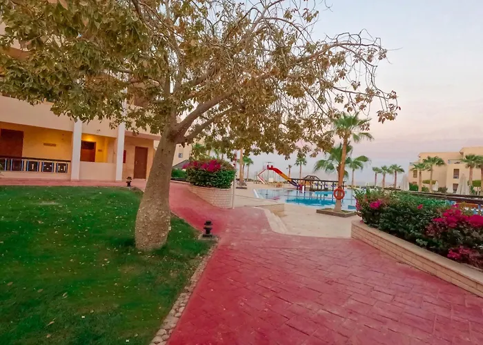 Resort Ivy Cyrene Island Aqua Park (adults Only)